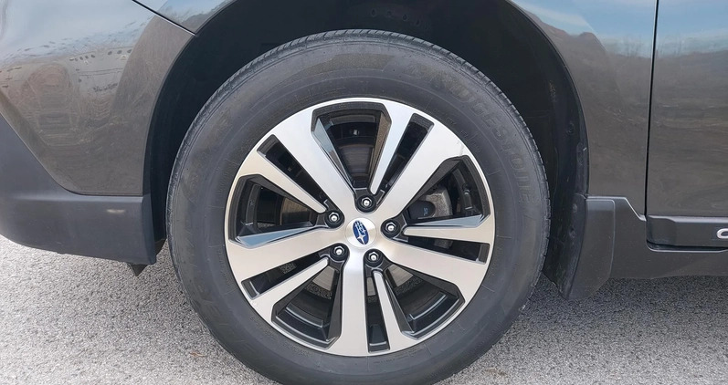 Subaru Outback cena 99900 przebieg: 51000, rok produkcji 2018 z Piaseczno małe 172